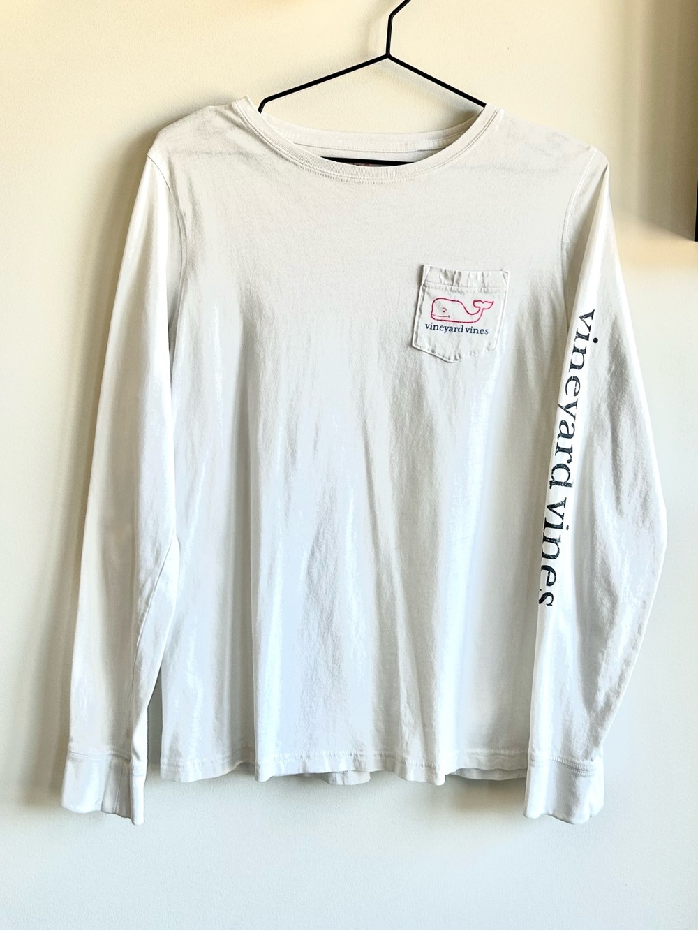 Vineyard Vines White Long Sleeve Pocket Tee with Pink Logo